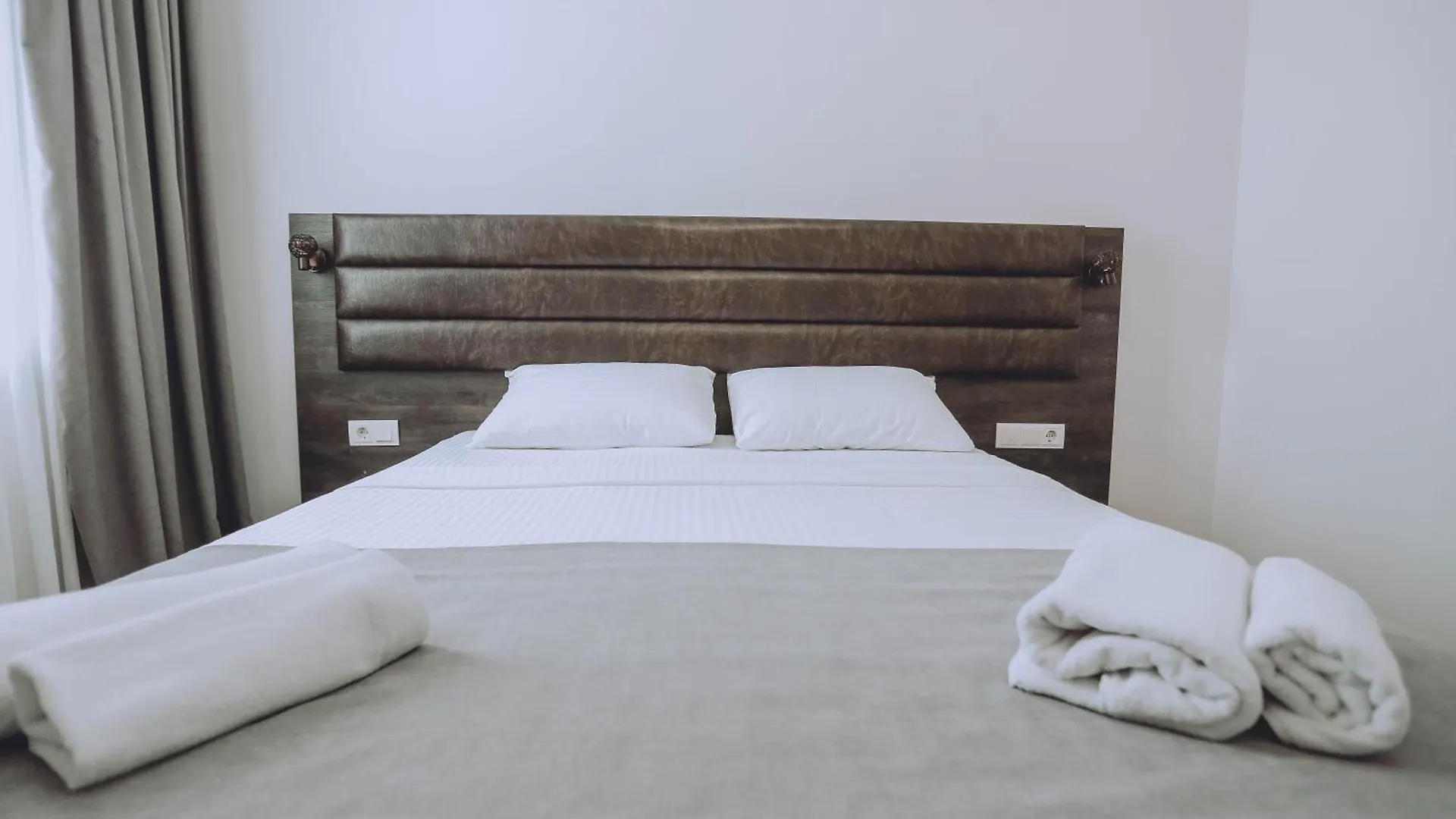 Royal Medis Hotel Batumi 4*,