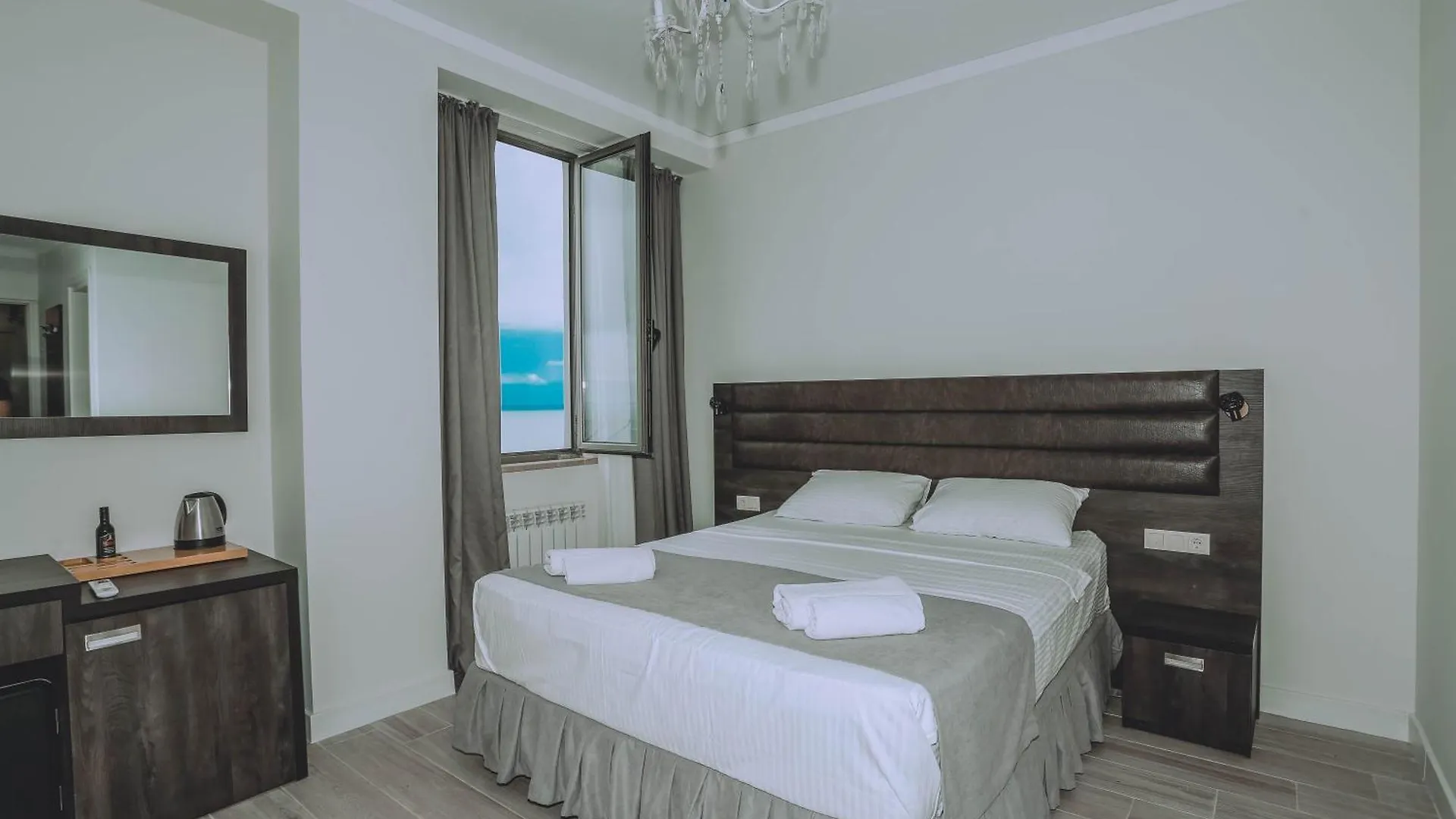 Royal Medis Hotel Batumi 4*,